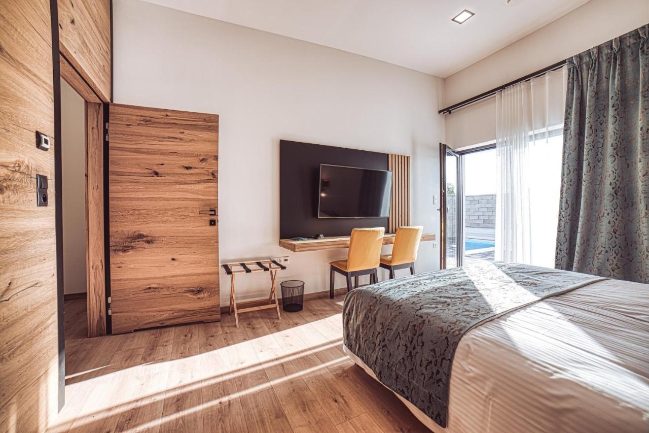 Apartment Lacov Dom *