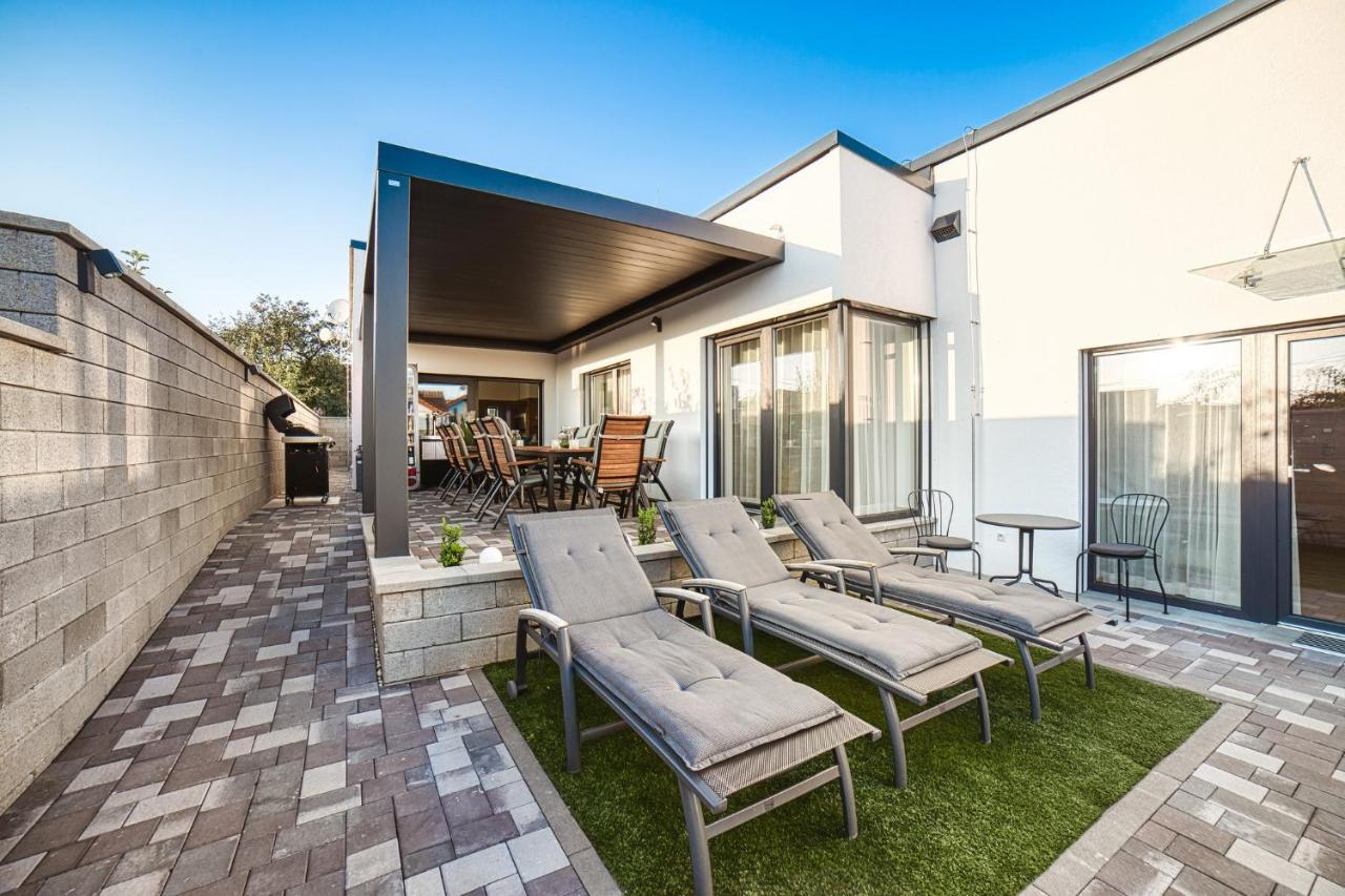 Lacov Dom Apartment *